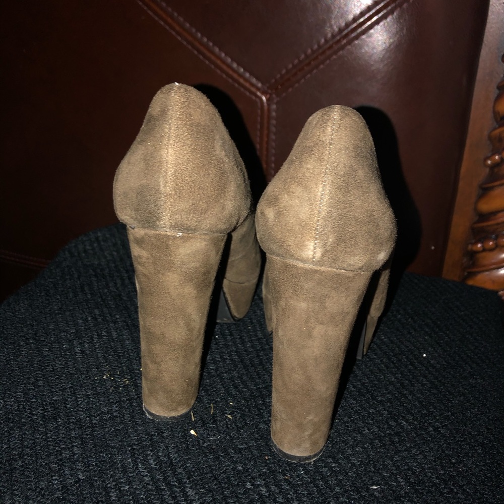 Shoes - Picture 4 of 5